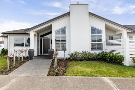 Photo of property in 11 Aoraki Road, Poraiti, Napier, 4112