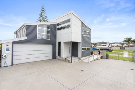 Photo of property in 623b Harbour View Road, Whangamata, 3620
