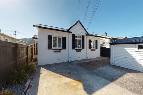 Photo of property in 100 Randwick Road, Moera, Lower Hutt, 5010