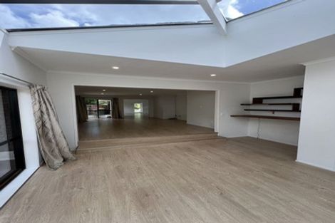 Photo of property in 16 Loloma Drive, Half Moon Bay, Auckland, 2012