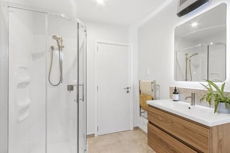 Photo of property in 17 Liverton Crescent, Bishopdale, Christchurch, 8053