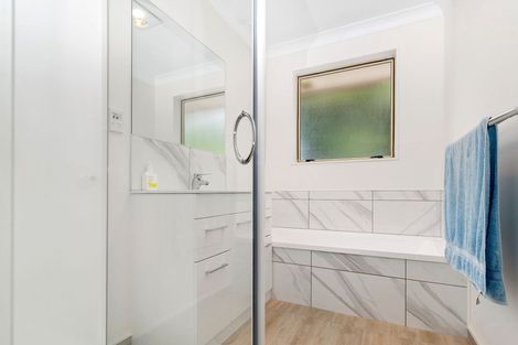 Photo of property in 4b Hoyte Place, Pukehangi, Rotorua, 3015