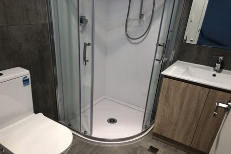 Photo of property in 30/9 Schnapper Rock Road, Greenhithe, Auckland, 0632