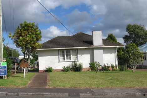 Photo of property in 5 Alma Street, Te Atatu South, Auckland, 0610