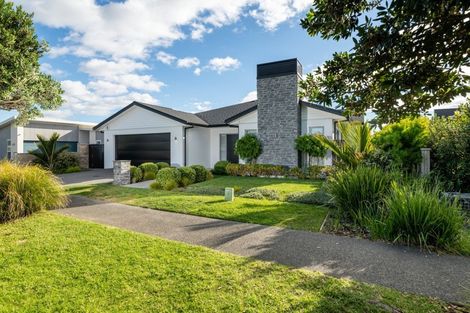 Photo of property in 22 Coast Boulevard, Papamoa Beach, Papamoa, 3118