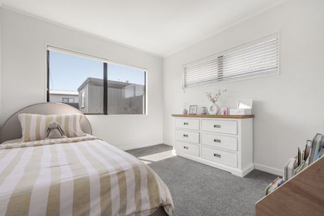 Photo of property in 61 Kane Road, Papamoa Beach, Papamoa, 3118