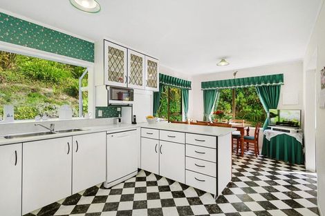 Photo of property in 34 Greyfriars Crescent, Tawa, Wellington, 5028