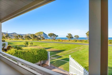 Photo of property in 1 Moana Drive, Mahia, 4198