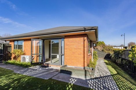 Photo of property in 14 Clinton Lane, Woolston, Christchurch, 8062