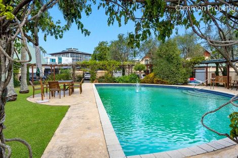 Photo of property in 1/52 Taharoto Road, Takapuna, Auckland, 0622