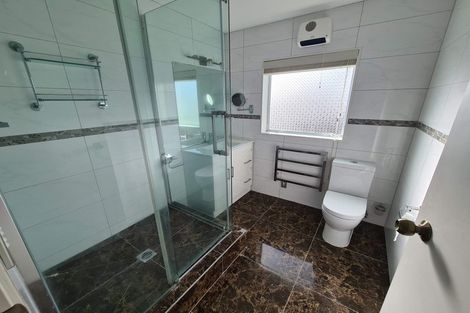 Photo of property in 29 Petrel Place, Massey, Auckland, 0614