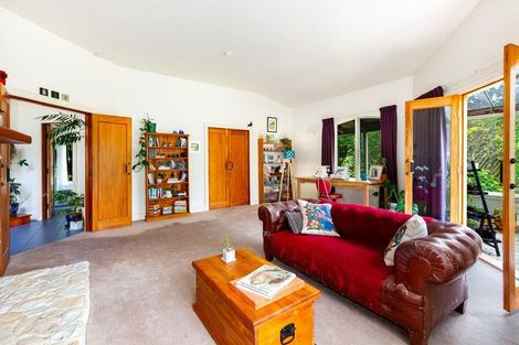 Photo of property in 65 Valley Road, Paraparaumu, 5032