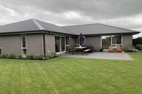 Photo of property in 8 Clarendon Place, Rangiora, 7400