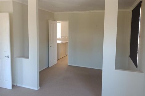 Photo of property in 72 Baverstock Road, Flat Bush, Auckland, 2016