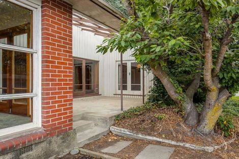 Photo of property in 216 Yaldhurst Road, Avonhead, Christchurch, 8042