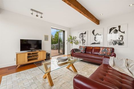 Photo of property in 92 Cannon Hill Crescent, Mount Pleasant, Christchurch, 8081