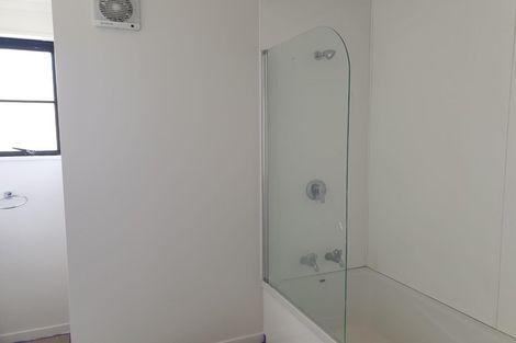 Photo of property in 2/96 Cambridge Terrace, Waterloo, Lower Hutt, 5011