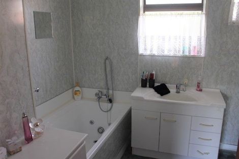 Photo of property in 9 Towan Place, Cromwell, 9310