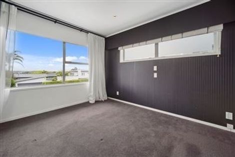 Photo of property in 13 Katui Street, Castor Bay, Auckland, 0620