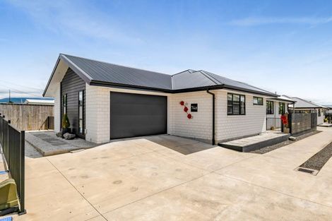 Photo of property in 74a Pembroke Road, Stratford, 4332