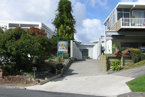 Photo of property in 61 Parr Terrace, Castor Bay, Auckland, 0620