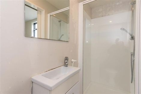 Photo of property in Krisley Court, 15/6 Ambrico Place, New Lynn, Auckland, 0600