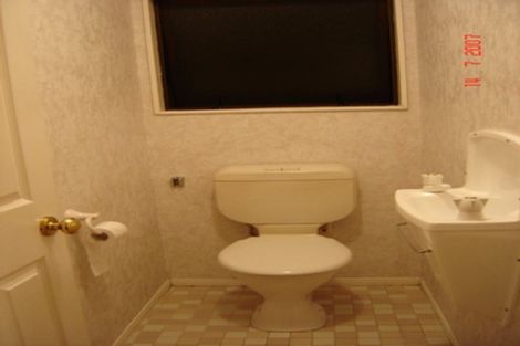 Photo of property in 1/1 Britannia Place, Half Moon Bay, Auckland, 2012