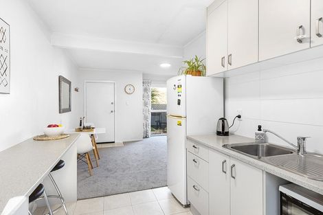 Photo of property in 88d Aroha Avenue, Sandringham, Auckland, 1025