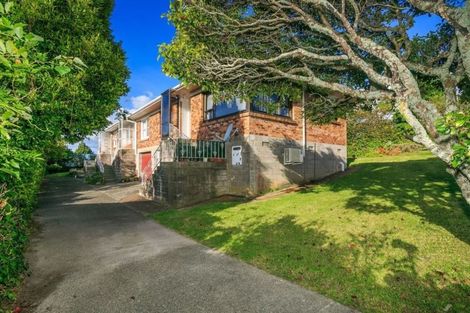 Photo of property in 2/31 Beatrice Avenue, Hillcrest, Auckland, 0627