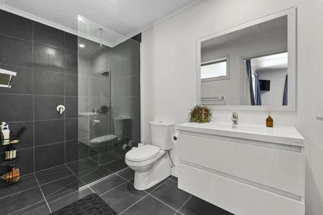 Photo of property in 16 Magnetic Place, Cromwell, 9310