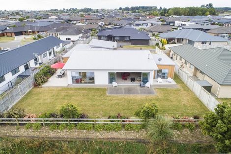 Photo of property in 60 Rodeo Drive, Kelvin Grove, Palmerston North, 4414