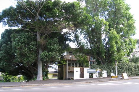 Photo of property in 1/125 Victoria Road, Devonport, Auckland, 0624