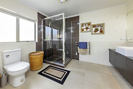 Photo of property in 116 Cyril French Drive, Flat Bush, Auckland, 2016