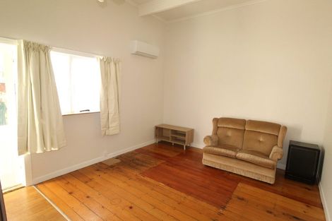Photo of property in 33 Mount Albert Road, Mount Albert, Auckland, 1025
