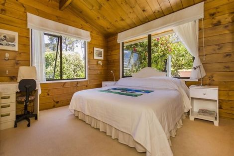 Photo of property in 13 Punga Place, Whitianga, 3510