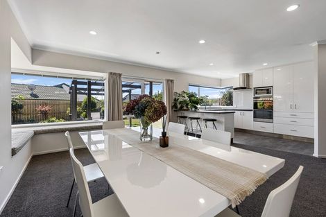 Photo of property in 9a Karina Road, Merrilands, New Plymouth, 4312