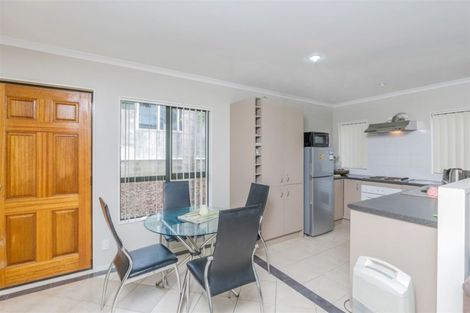 Photo of property in 189 Waimumu Road, Massey, Auckland, 0614