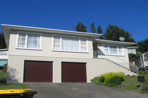 Photo of property in 21 Woodman Drive, Tawa, Wellington, 5028