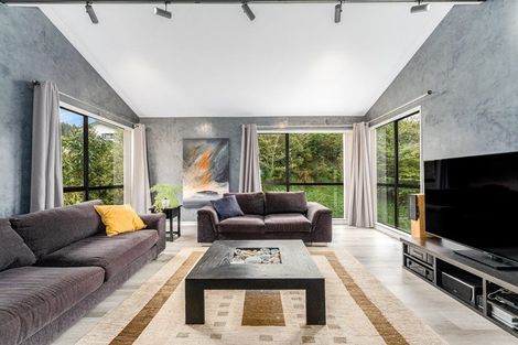 Photo of property in 28 Peterhouse Street, Tawa, Wellington, 5028