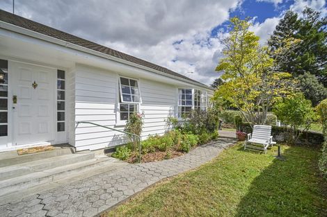 Photo of property in 2 Aotea Crescent, Havelock North, 4130