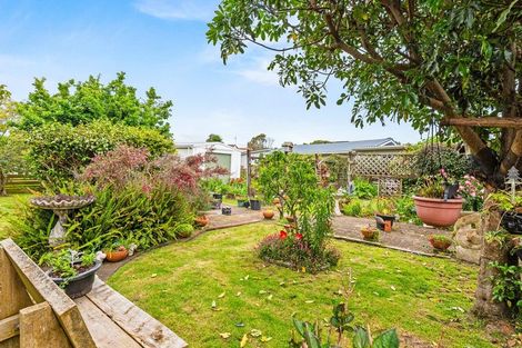 Photo of property in 3 Sharda Grove, Paraparaumu Beach, Paraparaumu, 5032