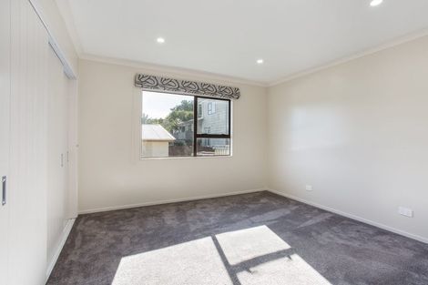 Photo of property in 7 Flaunty Place, West Harbour, Auckland, 0618