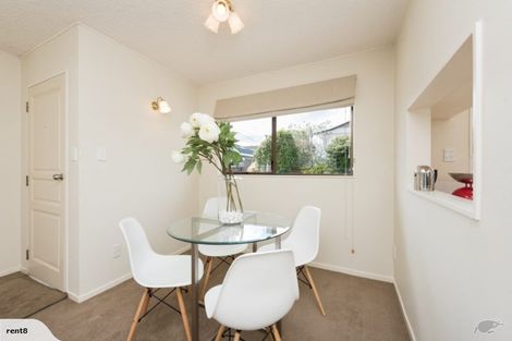 Photo of property in 27 Parkvale Road, Karori, Wellington, 6012