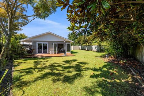 Photo of property in 15a Heta Road, Highlands Park, New Plymouth, 4312