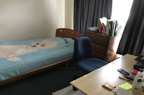 Photo of property in 1/16 Anne Road, Hillcrest, Auckland, 0627