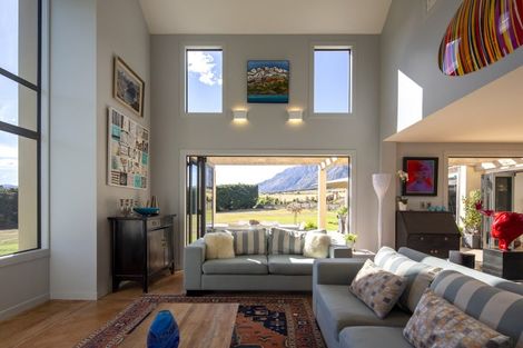 Photo of property in 5 Scenic Drive, Drift Bay, Queenstown, 9371
