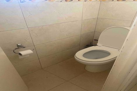 Photo of property in 25 Ellesmere Crescent, Pakuranga Heights, Auckland, 2010