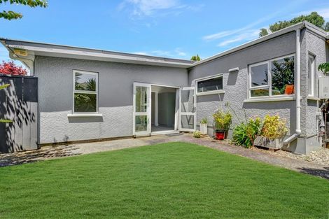Photo of property in 9 Hursthouse Street, Vogeltown, New Plymouth, 4310