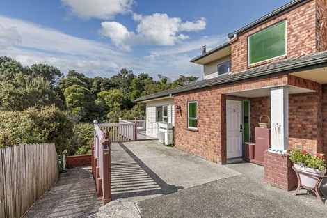 Photo of property in 3 Lincoln Close, Northcross, Auckland, 0630