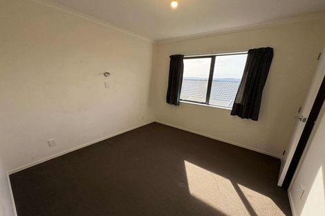 Photo of property in 4 Kekerenga Street, Strathmore Park, Wellington, 6022